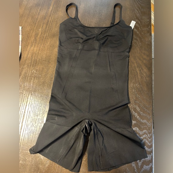 SPANX Other - Spanx 'Thinstincts' Open Bust Mid Thigh Bodysuit in Black, sizeXL